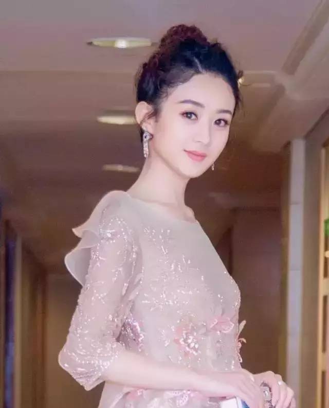 景甜赵丽颖的“炸毛丸子头”，让你减龄变少女！