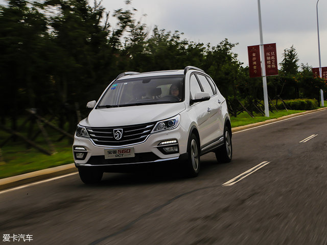 宝骏5602015手动舒适型驾驶体验,宝骏560驾驶功能键视频讲解