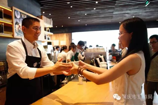 肇庆骑楼街的糖水店,肇庆端州菠萝糖水