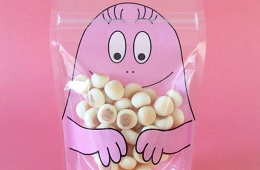 最近，PLAZA店里出了个爆款牌子！看代购和日本妹子谁能抢过谁！