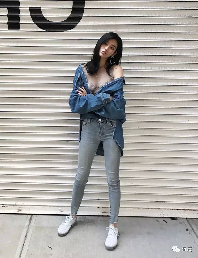 你的一字肩会让你增重10KG?还不是因为没有学习蔡依林的“露一半”穿法!