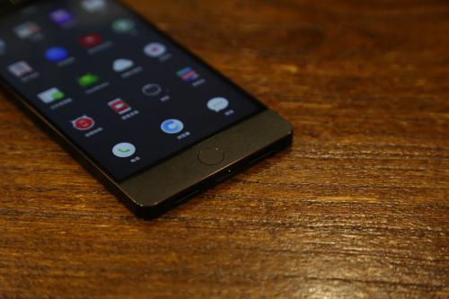 锤子坚果pro手机上手测评,锤子手机坚果pro2开箱评测