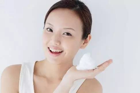 23吨假名牌化妆品,假冒化妆品害了多少人