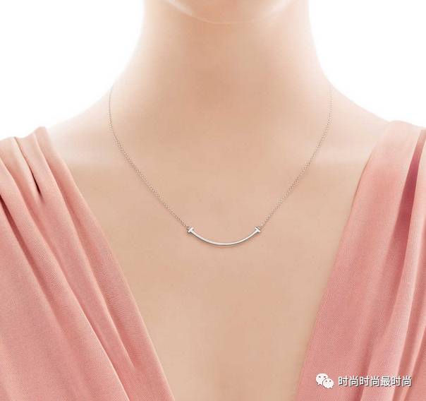 拯救大长脸的短发型,如何练出v字脸型