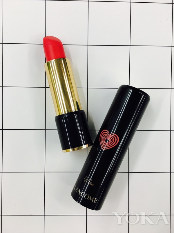 帮你试用护肤品,帮你试口红