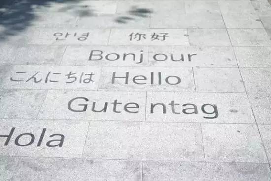 贴士丨出国旅游语言不通?掌握这些小窍门,尴尬统统拜拜