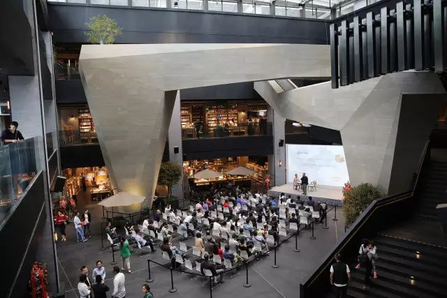 新华书店升级改造背后,新华书店改造成什么样