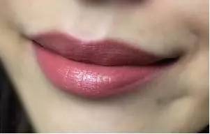 八款热门显白口红合集分享,素颜也可以涂的口红推荐平价学生