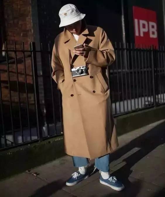 当倪妮赵丽颖同框,赵丽颖倪妮穿背带裤