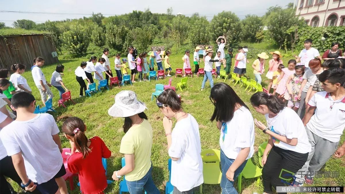 每日美图·喜迎十九大｜第80期：北京和田两地儿童共同感受传统工艺