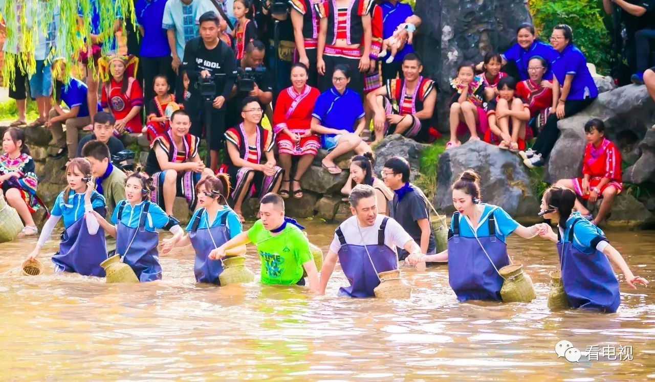 走进中华传统优秀文化,深入感受文化