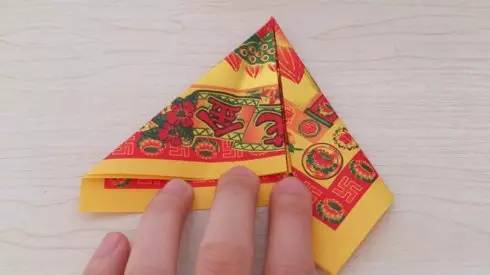 黄纸手工折纸菠萝元宝,中秋节元宝折纸的教程简单又漂亮