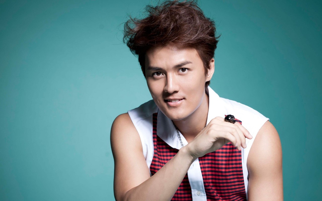 吴克群失聪，杰伦先天脊椎病，还有人录制现场心脏病发，乐坛创作型歌手压力大啊！