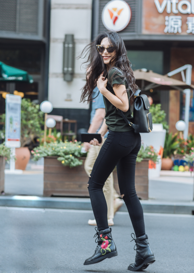 诚意满满｜OliviaPalermo、MirandaKerr都在穿的小白鞋终于入驻中国啦，这次居然还带来了新朋友！