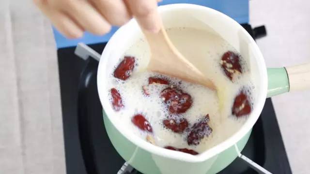 喝不完的豆浆可以怎么做饼,家里喝不完的豆浆怎么做豆腐花