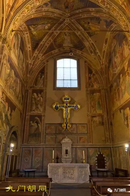 佛罗伦萨建筑圣十字教堂的特色 (圣十字教堂在佛罗伦萨位置)