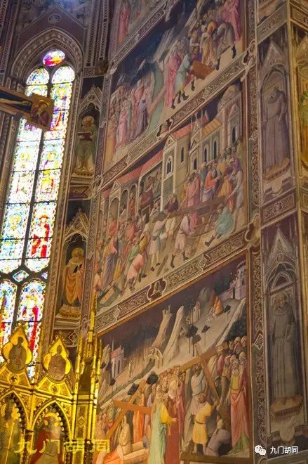 佛罗伦萨建筑圣十字教堂的特色 (圣十字教堂在佛罗伦萨位置)