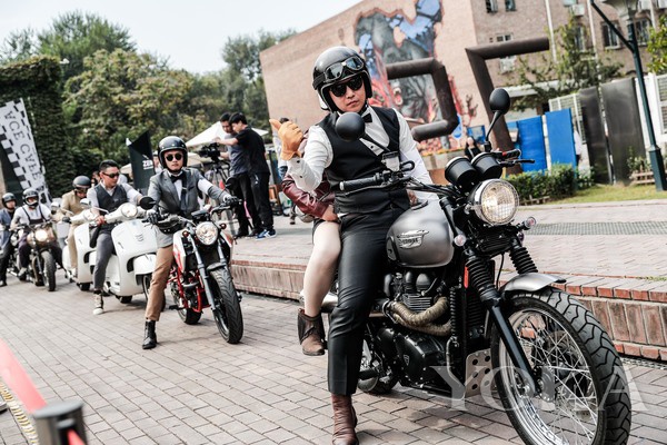 真力时elite限量款,真力时zenith是什么档次