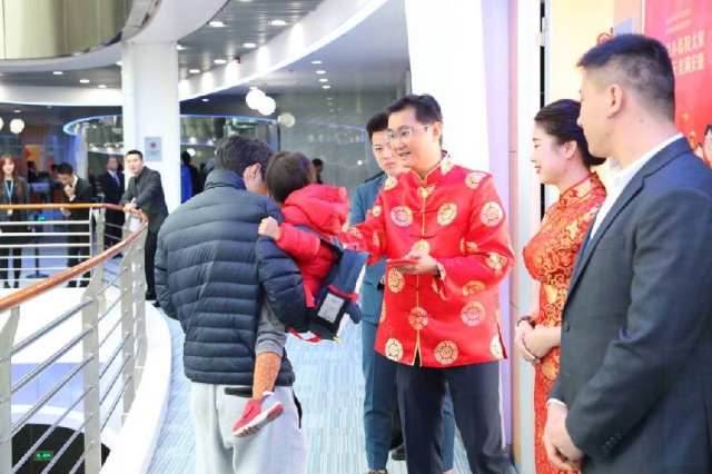 看了他们的开门红包，我觉得自己进了假公司