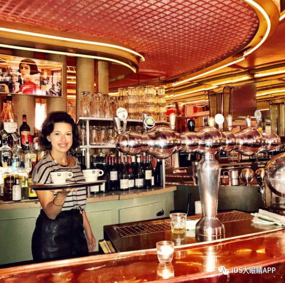 想偶遇赵丽颖吗？在巴黎时装周，她一定会去这十家咖啡馆！