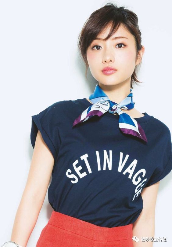 丝巾的各种新玩法,丝巾的100种新玩法