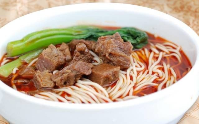 美好的假期从一束花开始,美好的假期从早餐开始