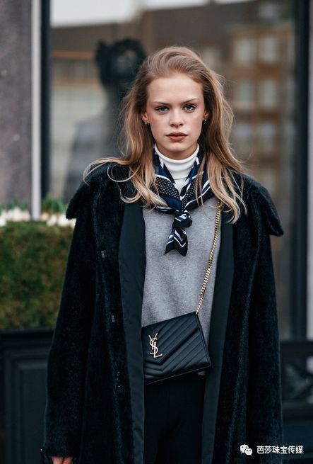 丝巾的各种新玩法,丝巾的100种新玩法