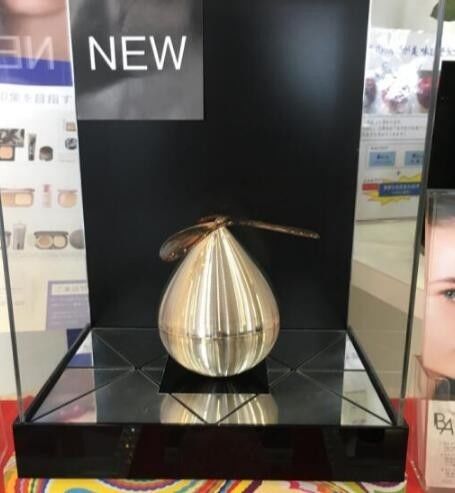 pola居然做了一个能够彻底美颜的艺术品，不信你不动心