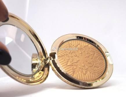 mac的彩妆礼盒推荐什么颜色,mac2017圣诞限量雪花眼影