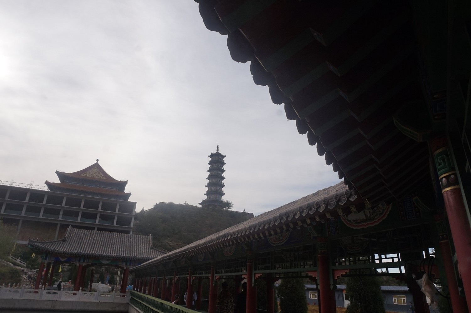 京西第一孤峰,鸡鸣山孤峰独秀