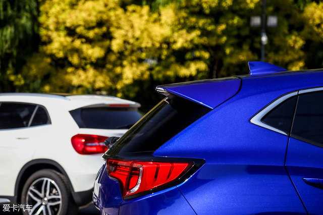 奔驰a180l和讴歌cdx,奔驰gla与讴歌