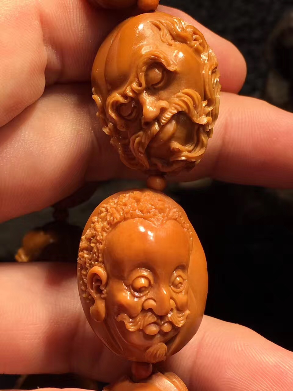 橄榄核纯手工核雕关公,纯手工橄榄核核雕