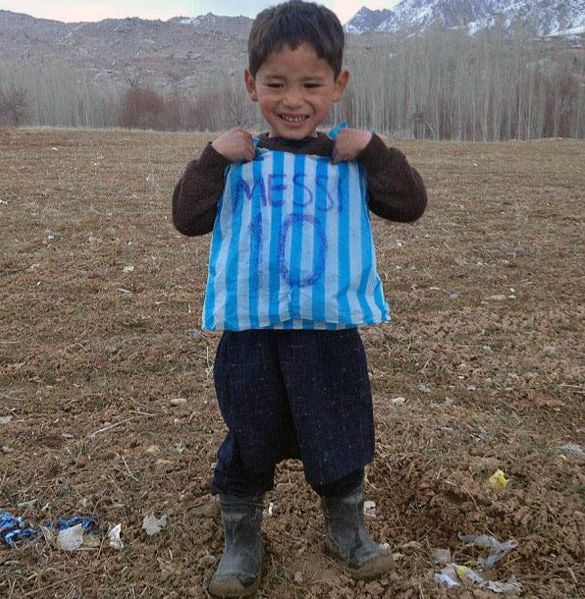 日本高中足球联赛感人视频,足球10大感人瞬间