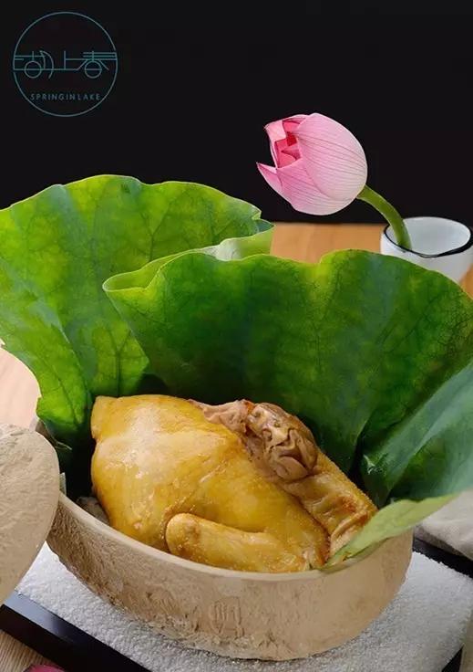 一天卖掉60只生烤乳鸽，卤切肥肠要配小米酒！杭州的深夜小酒馆是这样的