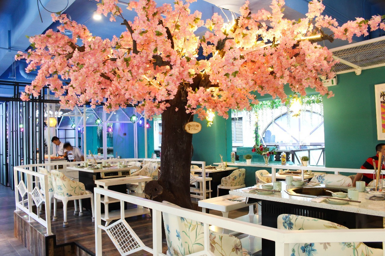 2.8折引爆全城!竟然在400平花园洋房里吃火锅!