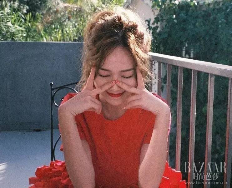 趁这6个小众品牌连衣裙还没烂大街,跟宋茜赵丽颖穿起来过夏天!