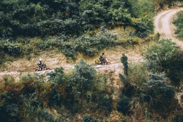 swm650进藏,swmsm650r滑胎摩托车