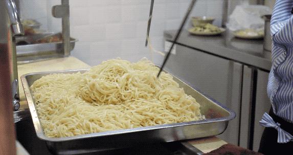 最好吃的冷面推荐,40度的天吃一碗麻辣烫