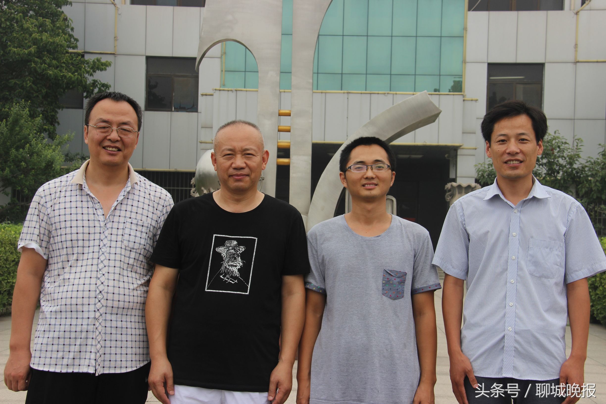 喜报学子被录取,东阿一中1901班喜报