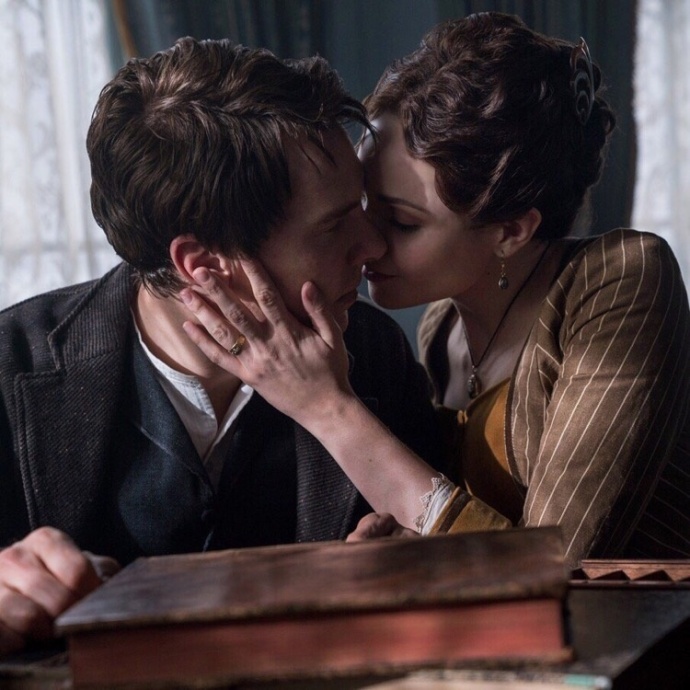 安迪瑟金斯饰演凯撒,安迪瑟金斯演凯撒得奖了吗