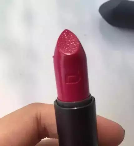 口红融化能变唇釉吗,口红唇釉高温多少度会化
