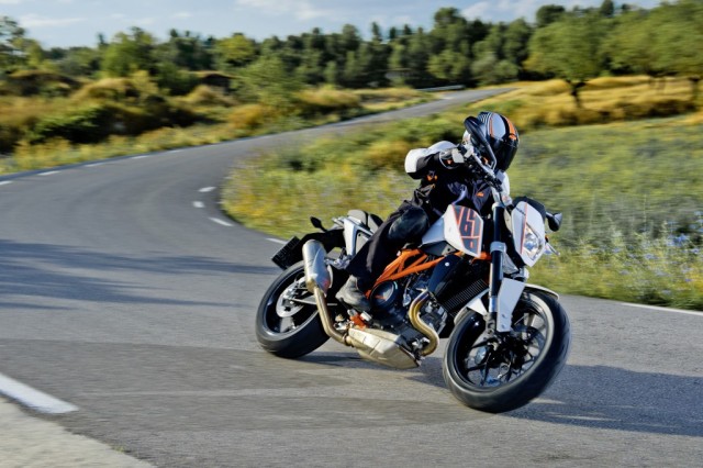 天剑王150优缺点,雅马哈飞致150和天剑150z什么区别