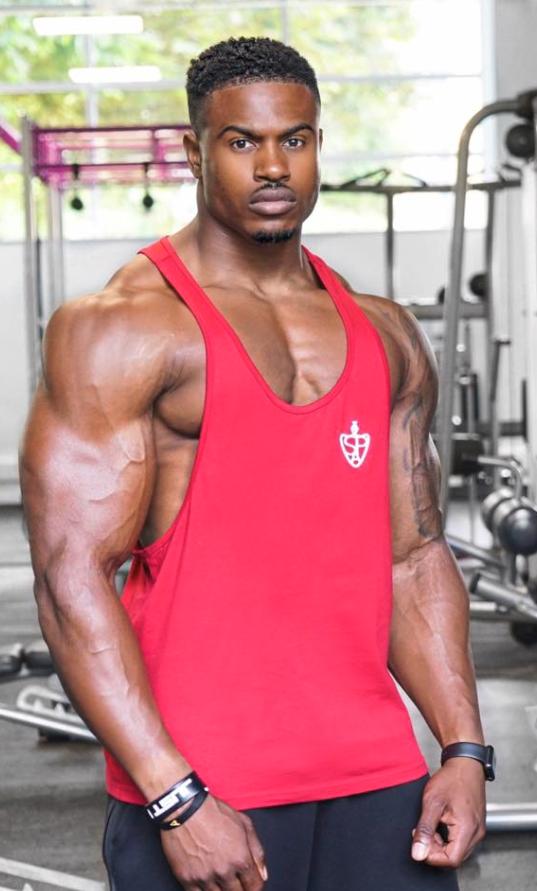 这位来自ENGLAN红遍全球的“熊猫哥”是谁呀？-海外健身人物-迈澳活健身