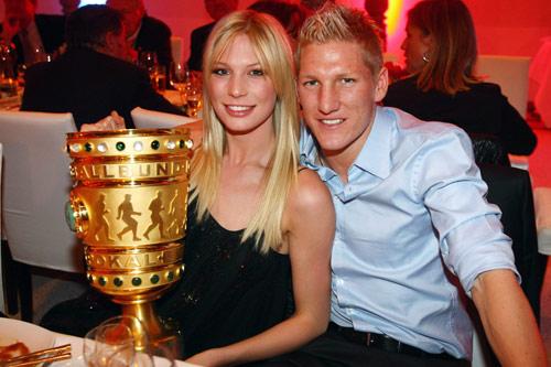 十大足球美女排行榜,足球明星的十大美女老婆