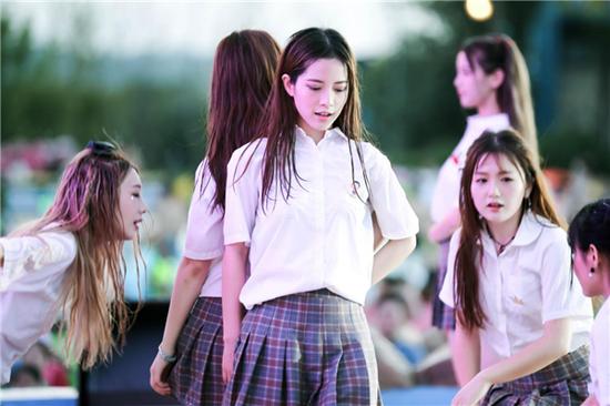 三万人都能玩转的水世界乐海水世界酷玩电音节冰爽开启