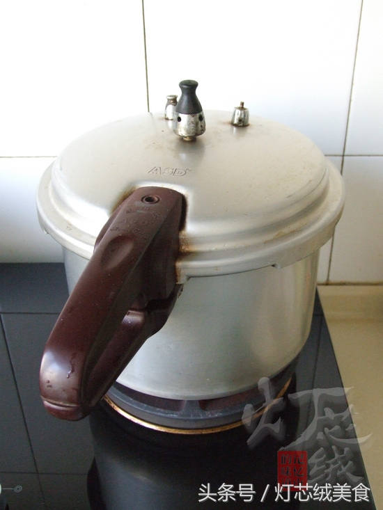 自己在家做牛肉面，货真价实，好吃不贵，勤俭煮妇一定要试一下