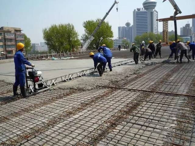 混凝土发黄是什么原因引起的,混凝土发黄