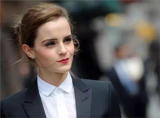 赫敏艾玛沃特森短发,赫敏艾玛沃特森开挂人生