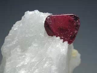 我的前半生宝石原石,我的前半生原石图片