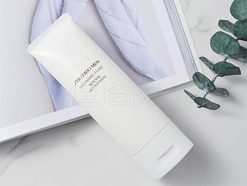 男士也可以用的一款洁面,男人护肤深层清洁推荐